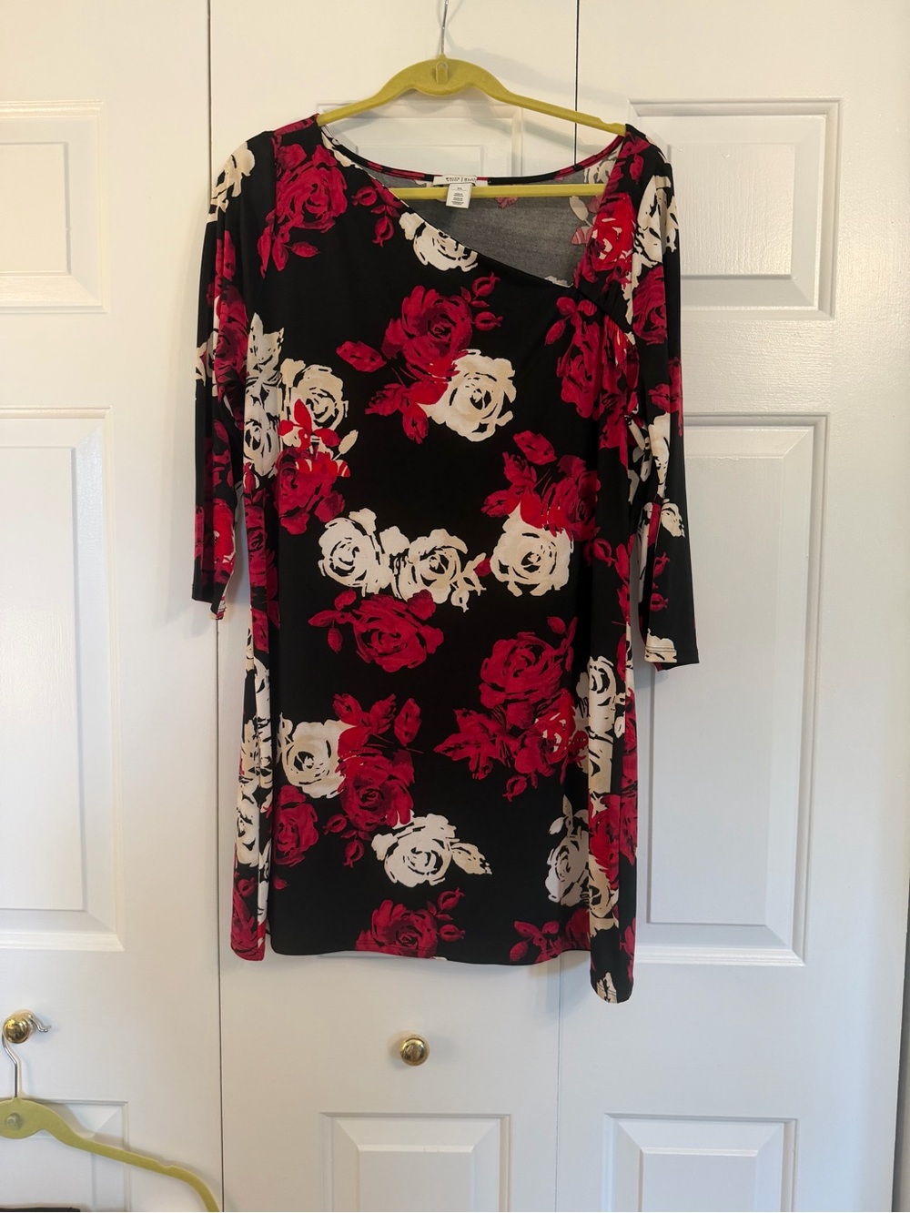 Black House Black Market Women’s Black Floral Shift Dress with Red & Cream Roses